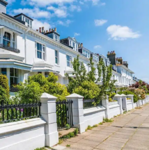 Estate Agents in Brighton: A Guide to Buy-to-Let Property Investment